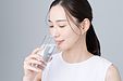 水分の取り過ぎは腎臓の機能低下を招く？適切な水分摂取量の目安は？